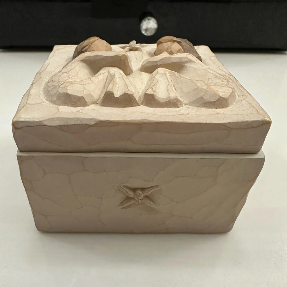 Willow Tree Friendship Box - Picture 2 of 6